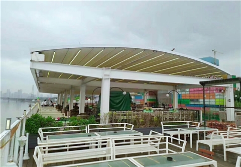 电动折叠防雨天幕