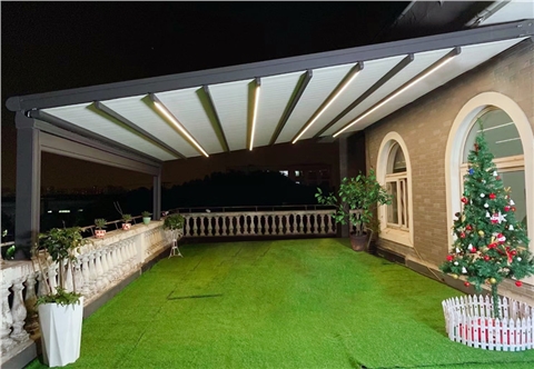 电动折叠防雨天幕