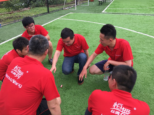 豪异遮阳参加牛商争霸赛,4000-121-696