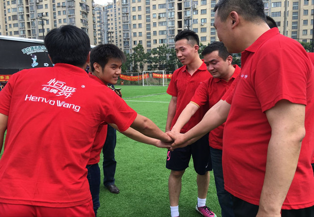 豪异遮阳参加牛商争霸,4000-121-696