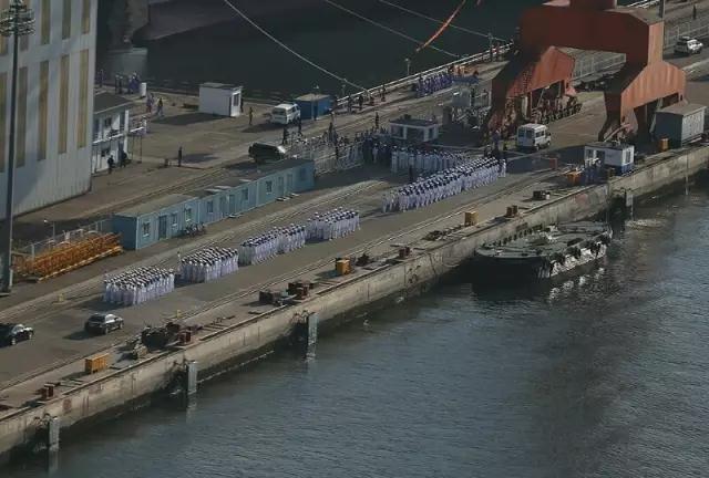 豪异热烈庆祝中国首艘国产航母扬帆远航！