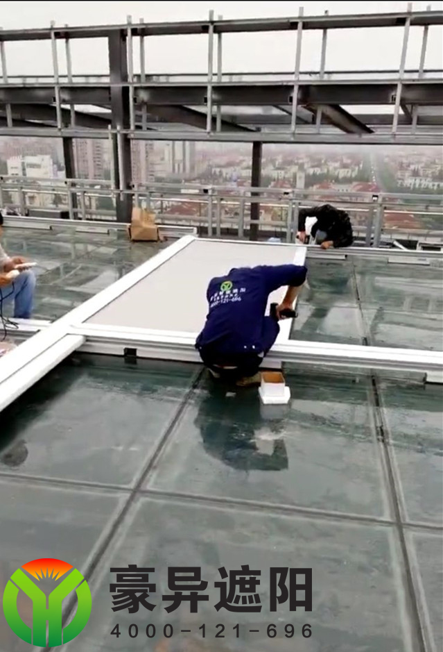 豪异遮阳新龙华酒店户外天棚遮阳帘案例,4000-121-696