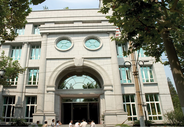 办公室卷帘依然美丽实用,选择上海豪异办公室电动卷帘厂家值得信赖